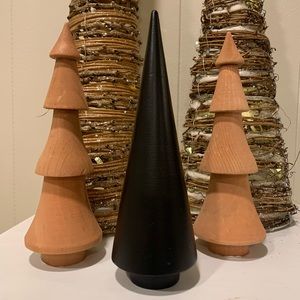 3 Farmhouse Wood Christmas Trees